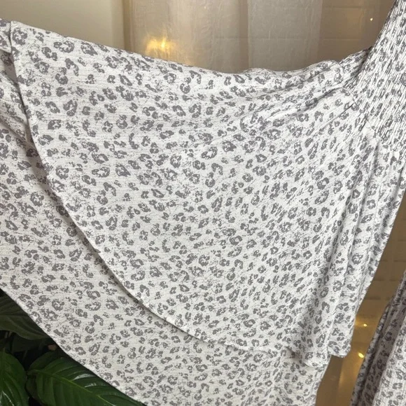 ILLA ILLA Gray Leopard Long Sleeve Dress - Picture 4 of 7